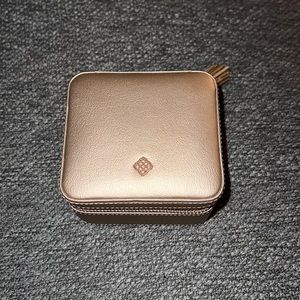 Kendra Scott small travel jewelry case